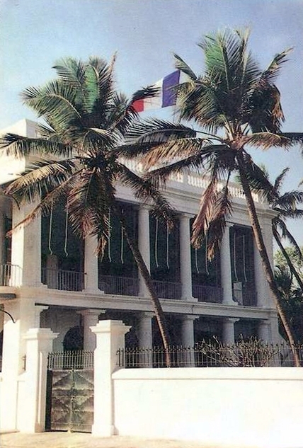 04-10 - Pondichery - consulat - 2